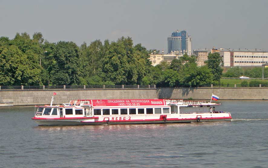 Теплоход «Нева» — уникальный для Москвы