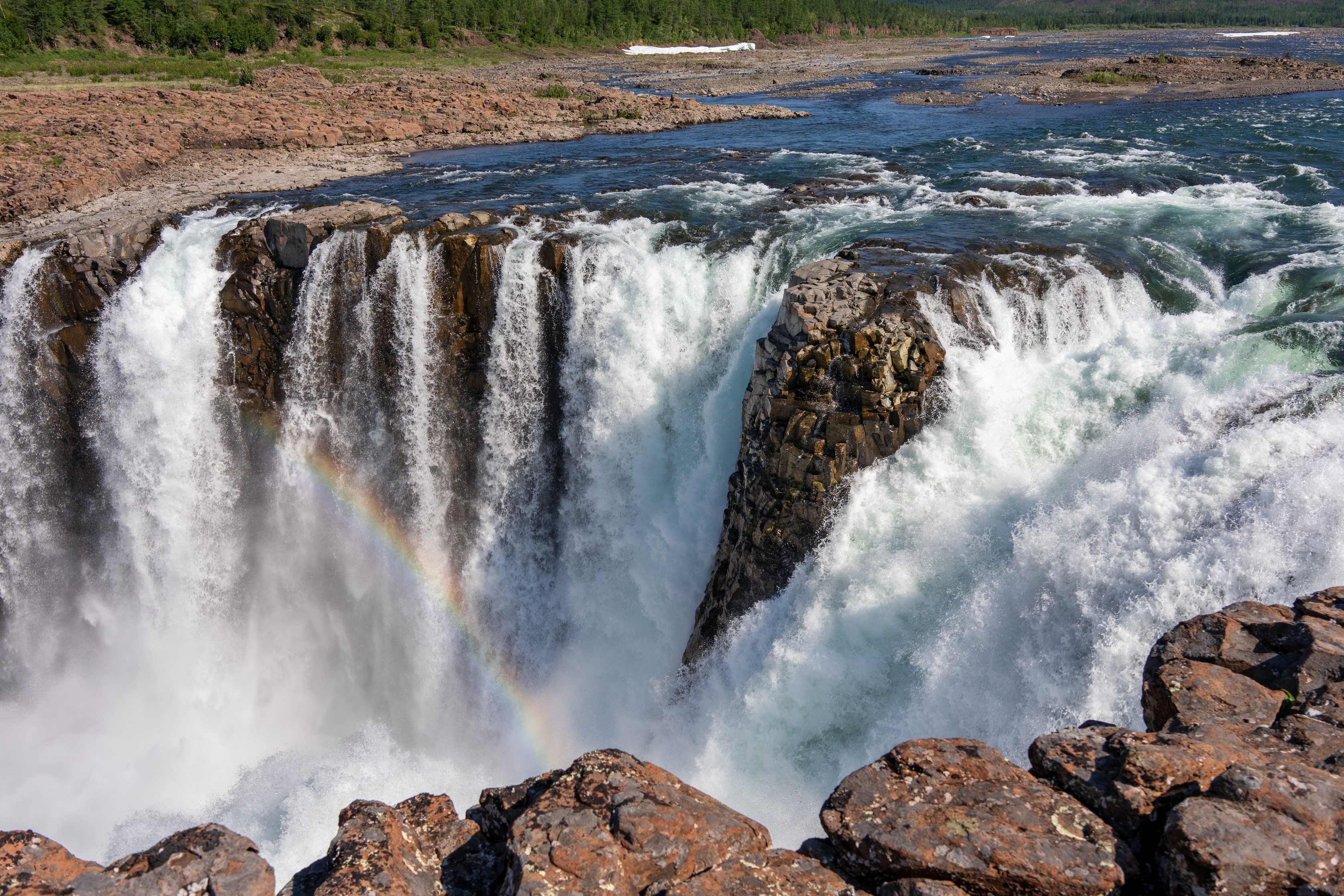 Грандиозный горный массив - Плато Путорана