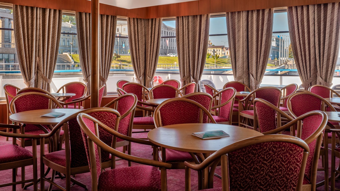 Музыкальный салон-бар «Панорама»