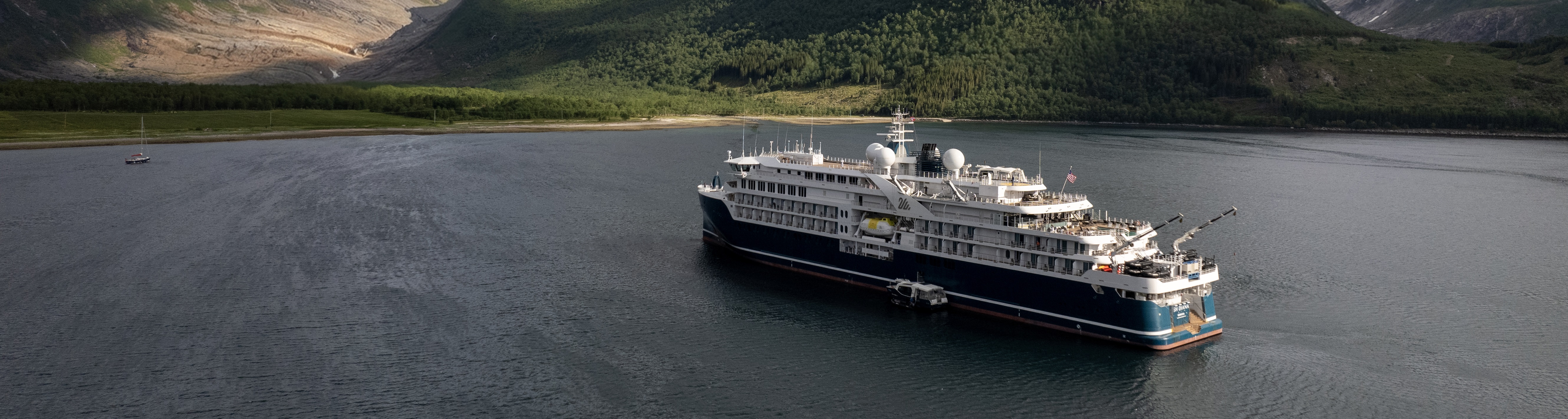 Приглашаем на вебинар «Дальний Восток: край земли в экспедиционных круизах с ВодоходЪ»