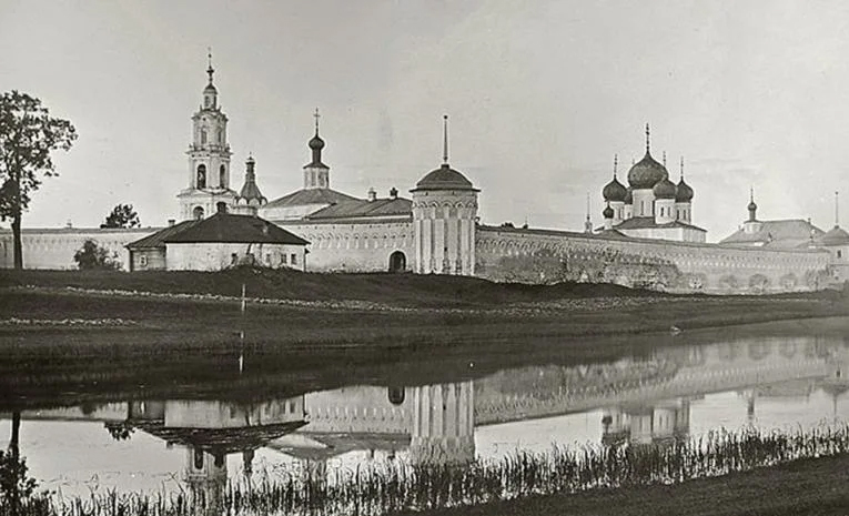 Вилюшки и бабочки Калязина. С «Водоходом» – по волнам кружев