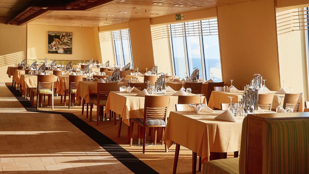 Ресторан со шведским столом Riviera