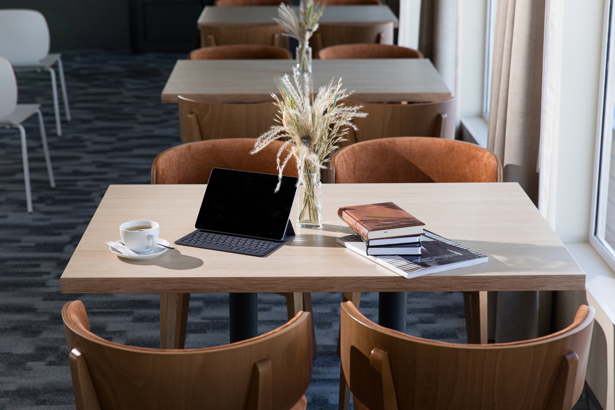 Конференц-зал / бар «Солнечный»