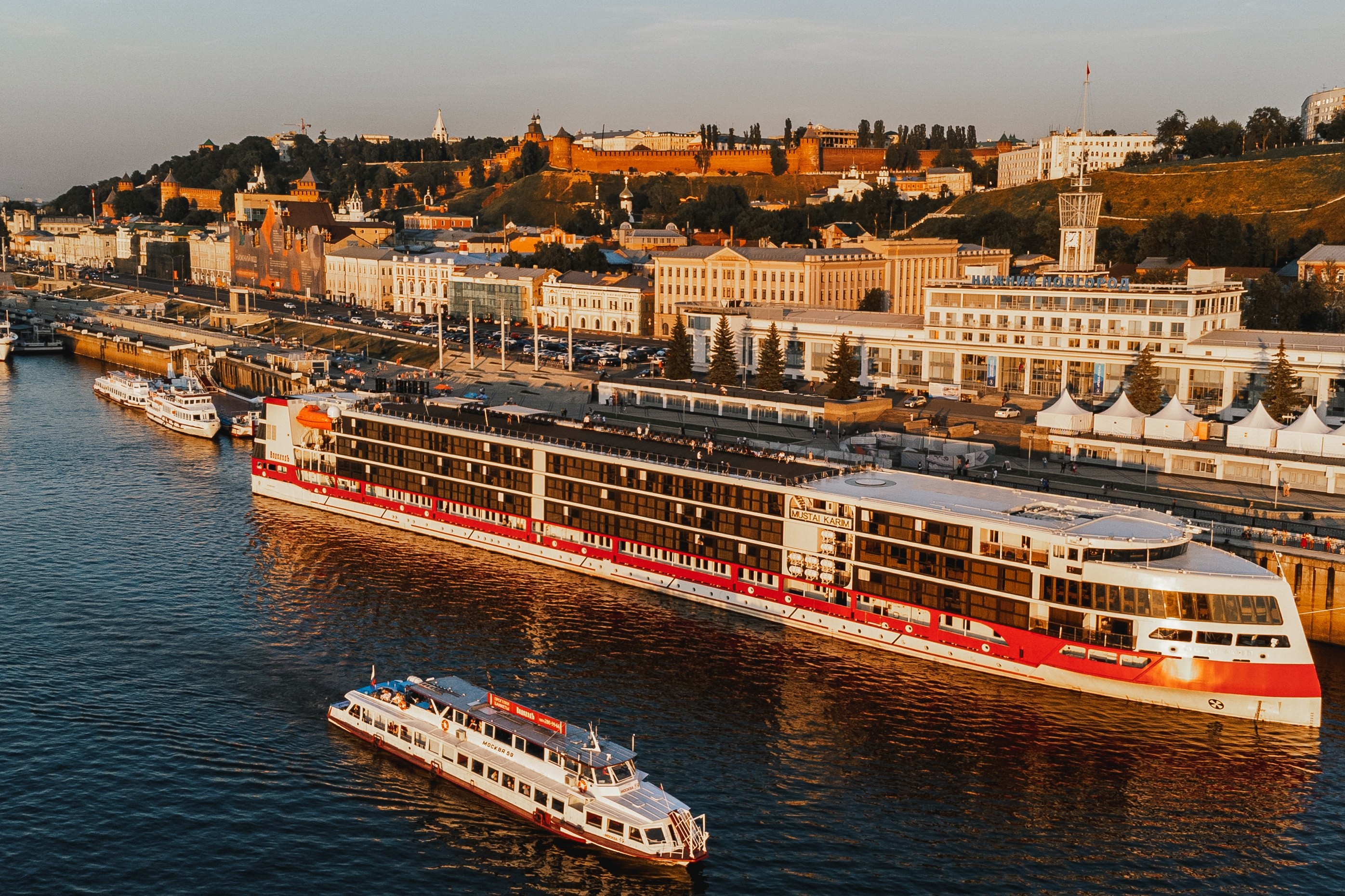 Круизы в столицу закатов становятся брендом