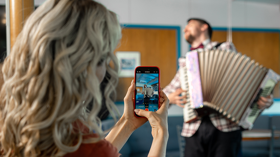 Музыкальный салон