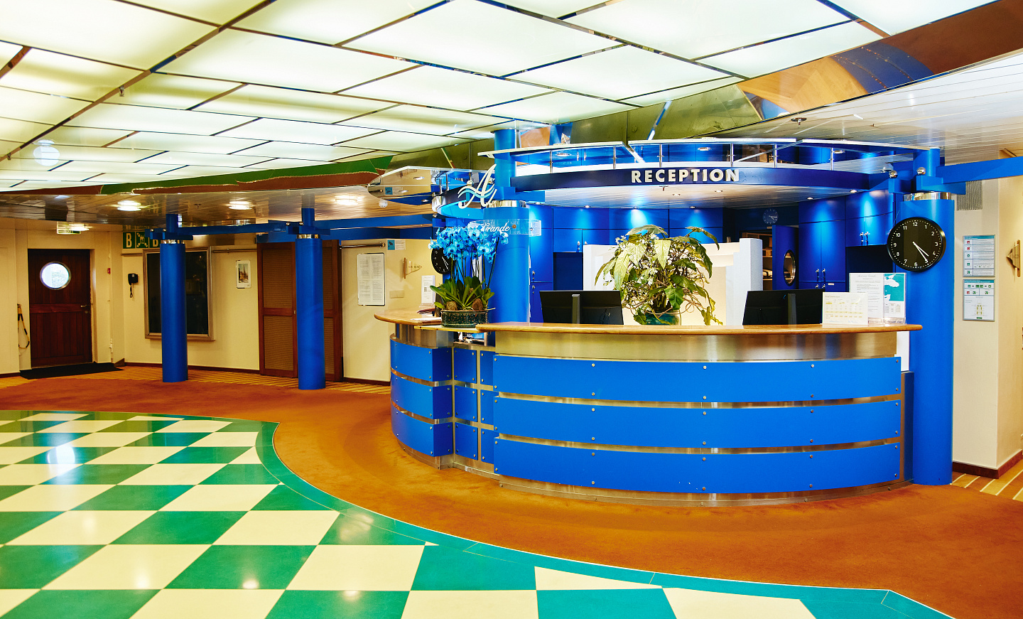 Стойка администрации