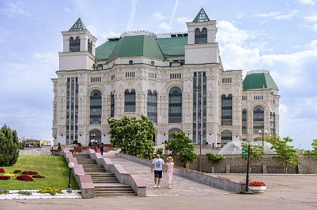 В край "каспийской розы"