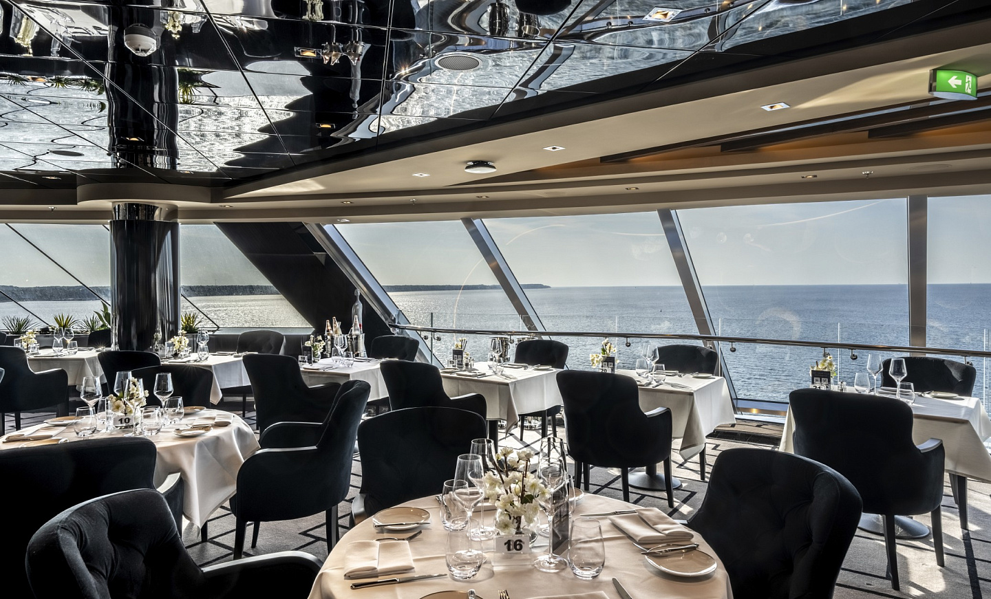 Ресторан MSC Yacht Club