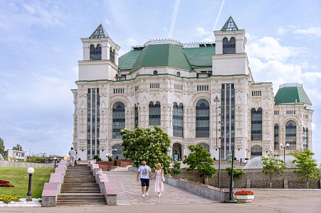 В край "каспийской розы"