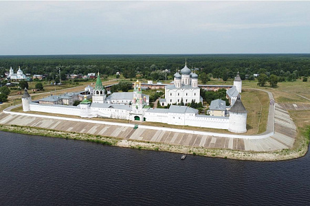 Путешествие в обитель святого Макария Путешествие в обитель святого Макария