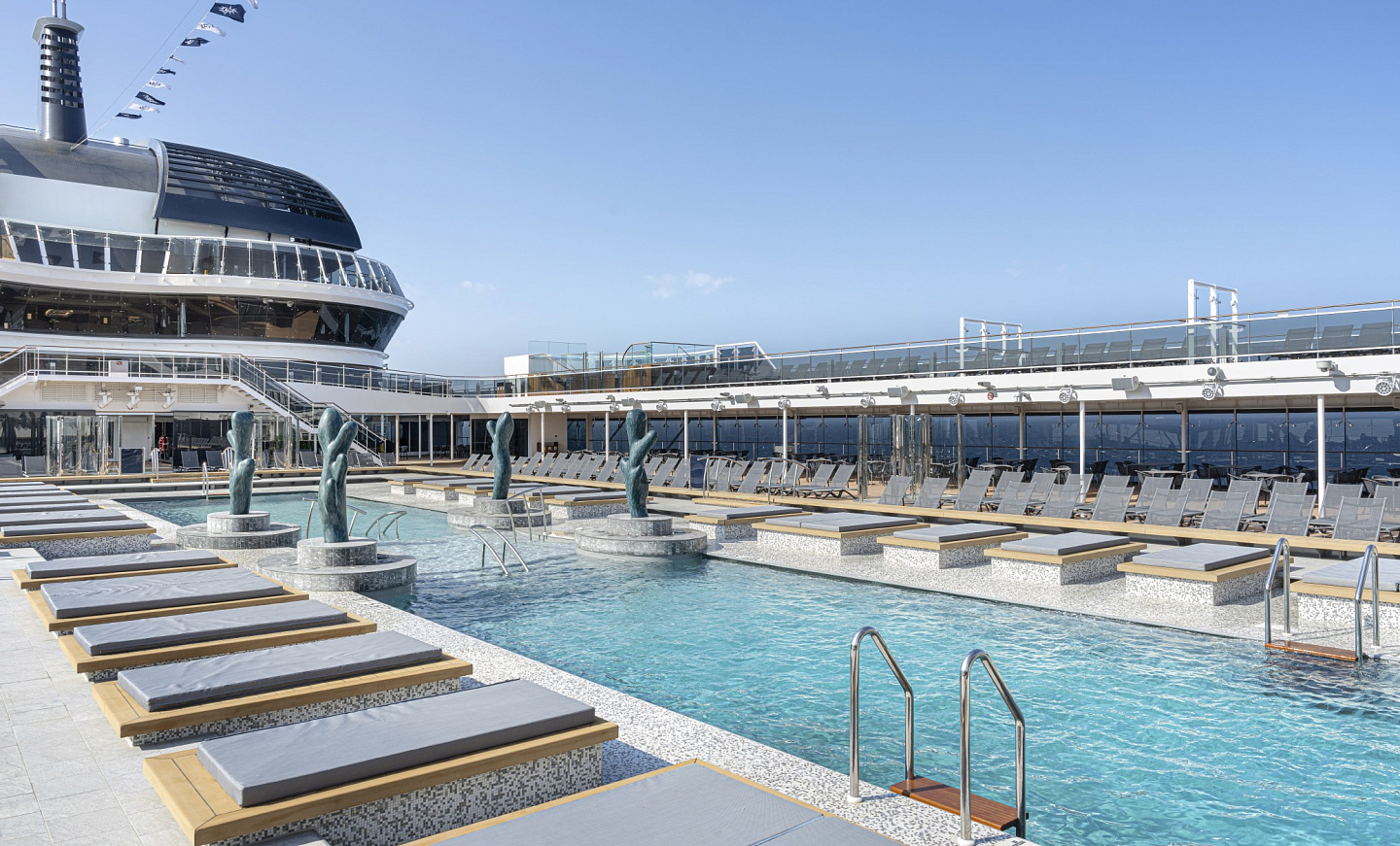 Открытый бассейн