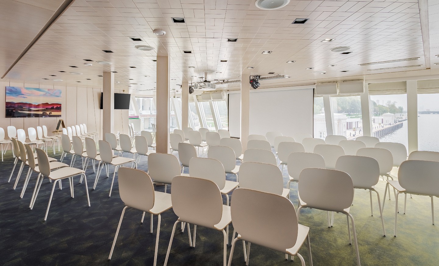 Конференц-зал