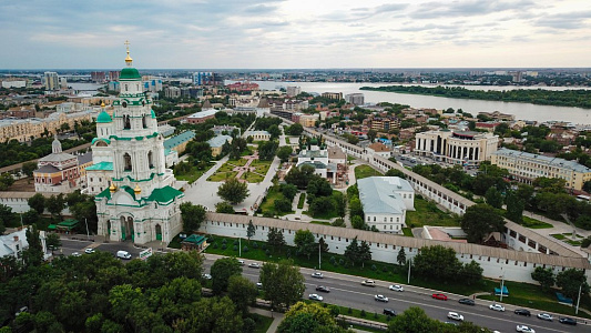 В КРАЙ "КАСПИЙСКОЙ РОЗЫ" В КРАЙ "КАСПИЙСКОЙ РОЗЫ"