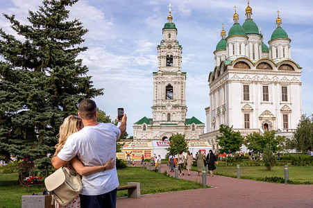 В край "каспийской розы" В край "каспийской розы"