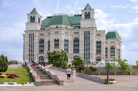 В край "каспийской розы"