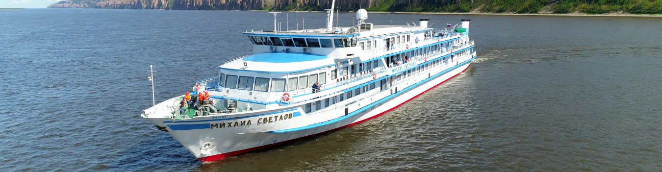 Михаил Светлов